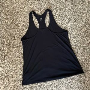 Old navy active go dry semi fitted tank